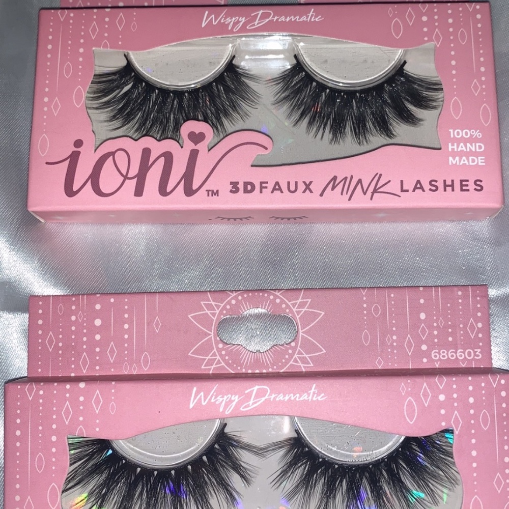 Ioni lashes $5 each